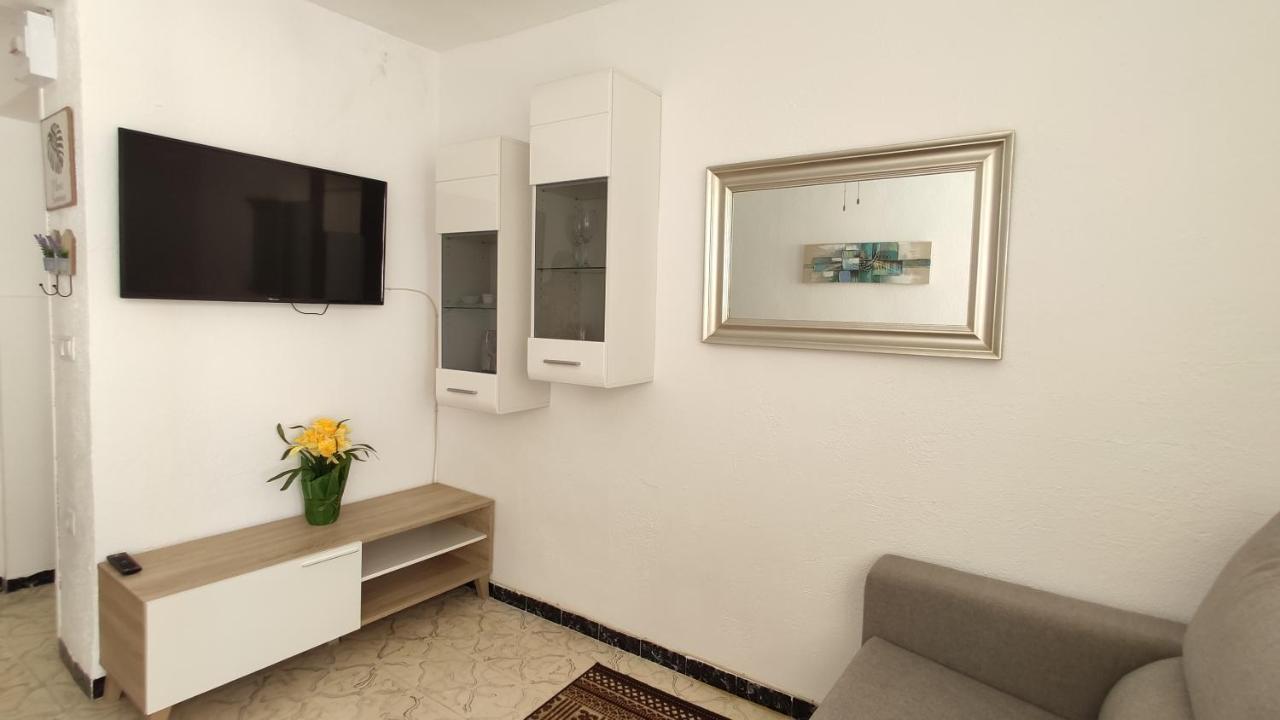 Sunny Apartment Near The Beach سانتا بولا المظهر الخارجي الصورة