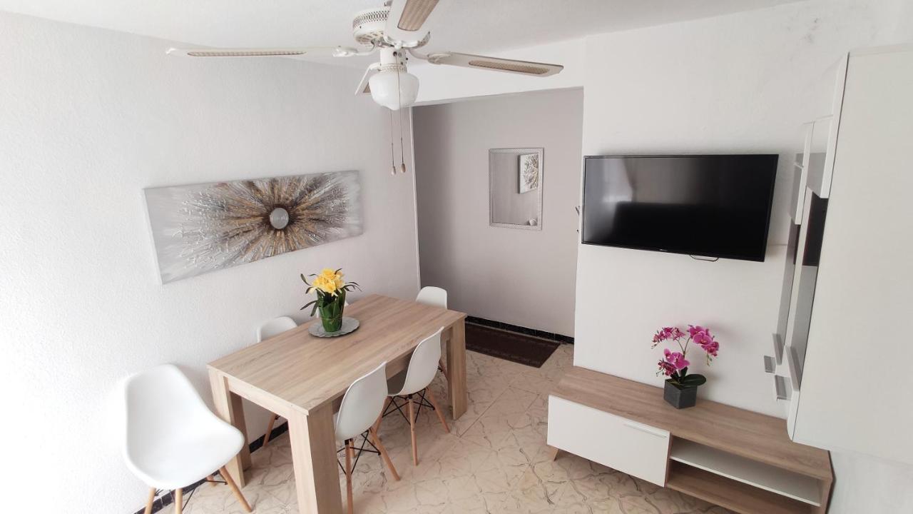 Sunny Apartment Near The Beach سانتا بولا المظهر الخارجي الصورة