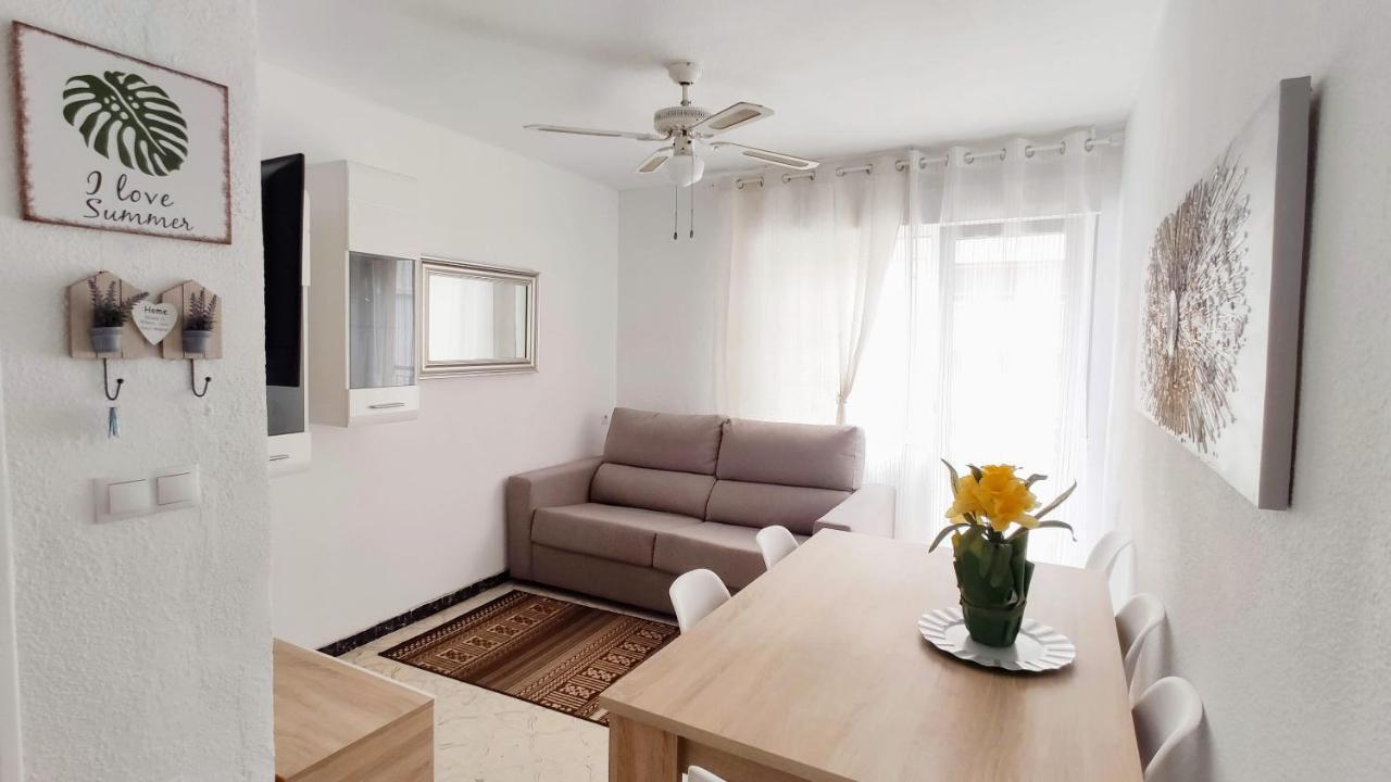 Sunny Apartment Near The Beach سانتا بولا المظهر الخارجي الصورة