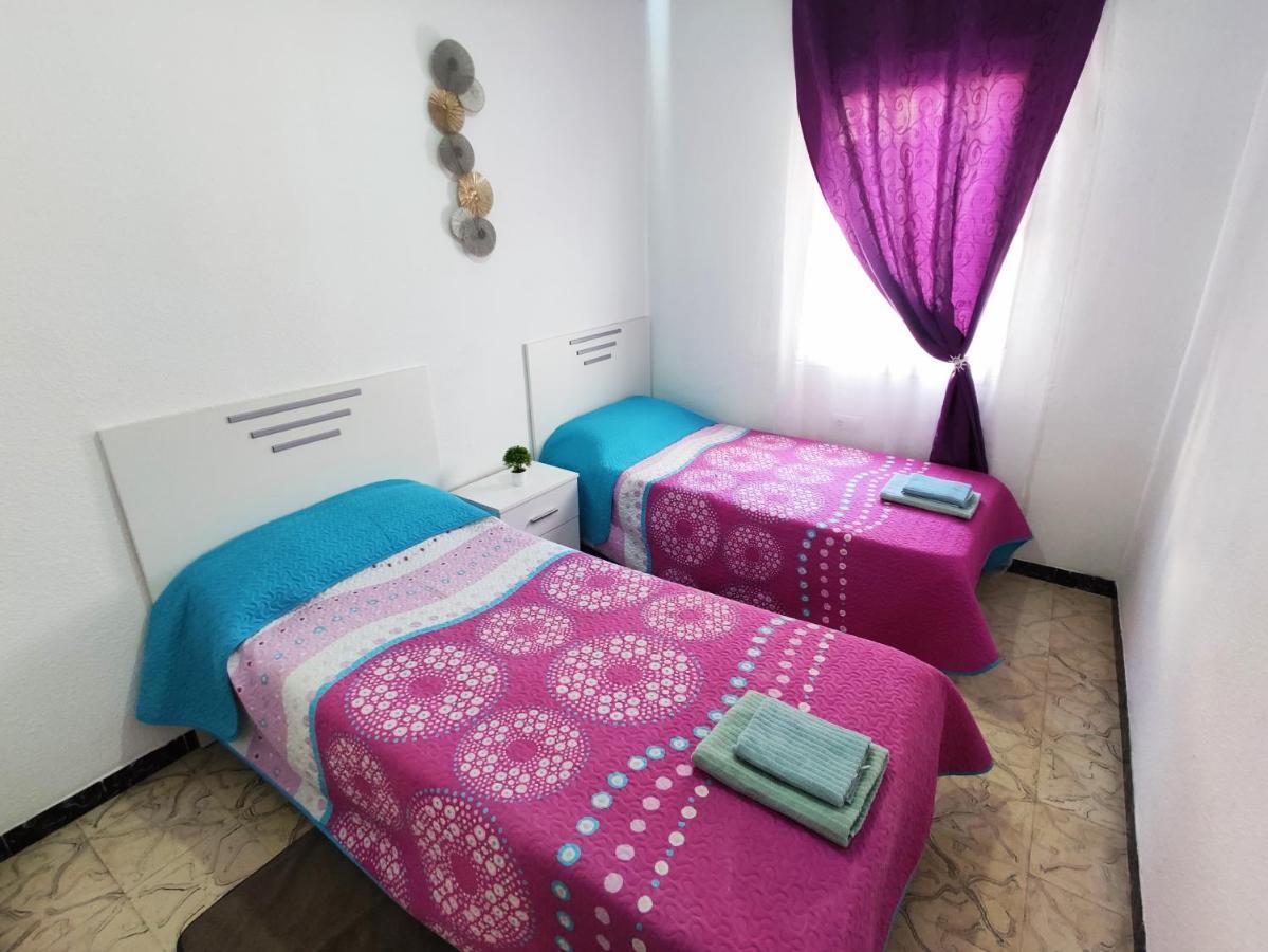 Sunny Apartment Near The Beach سانتا بولا المظهر الخارجي الصورة