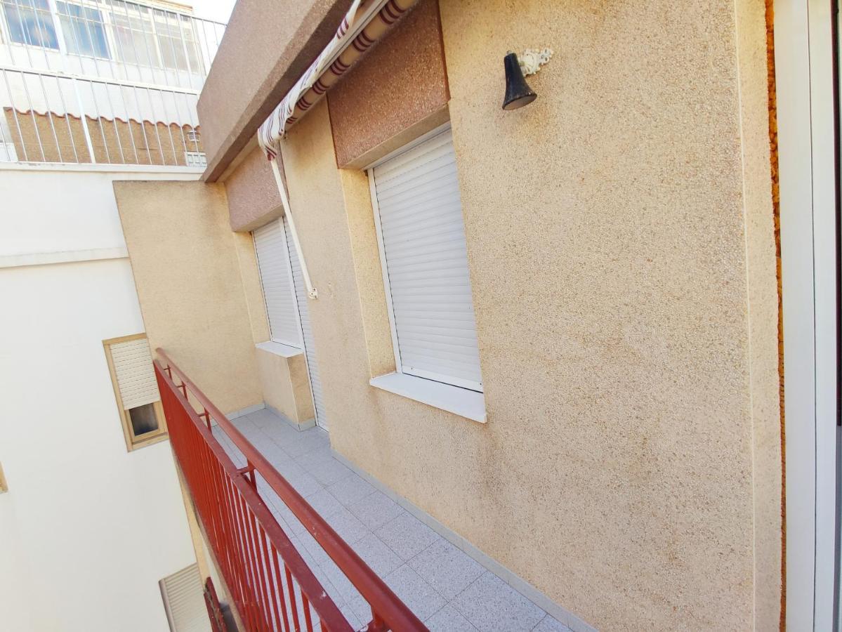 Sunny Apartment Near The Beach سانتا بولا المظهر الخارجي الصورة
